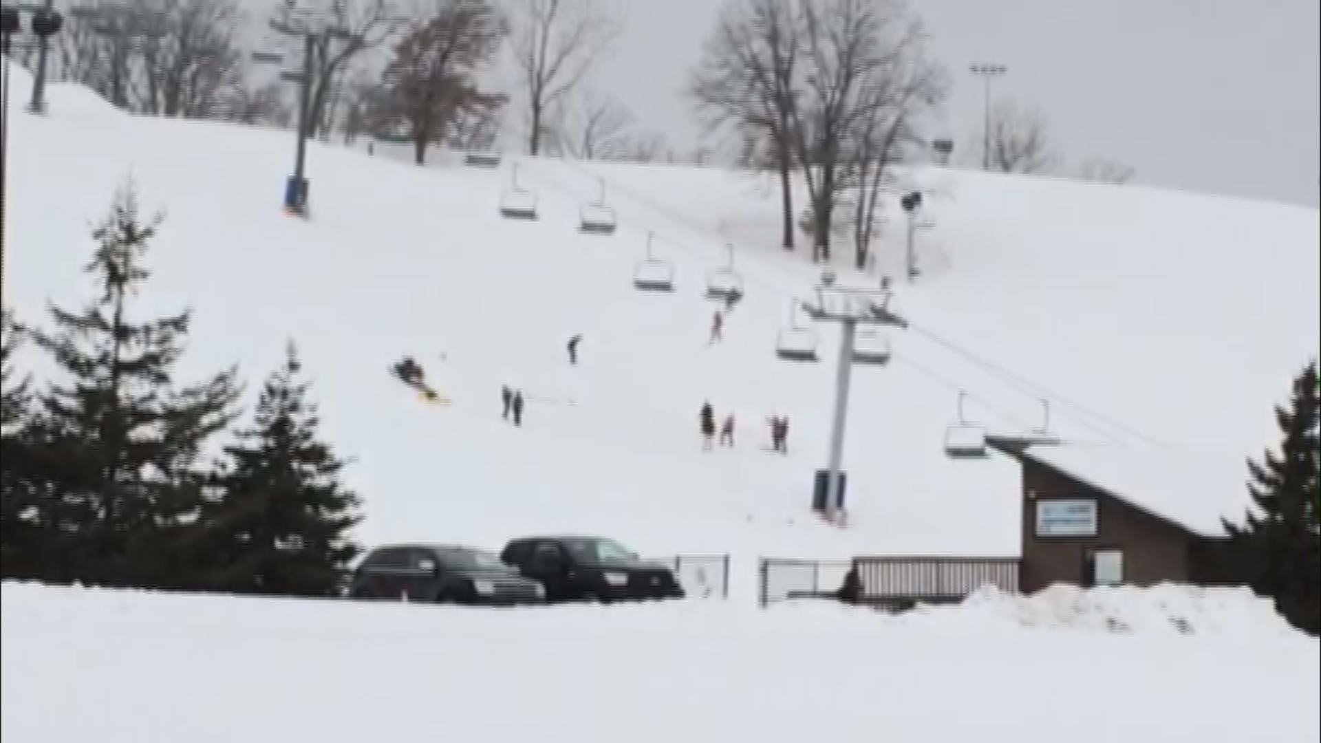 Skiers rescued from stuck chair lift at Hyland