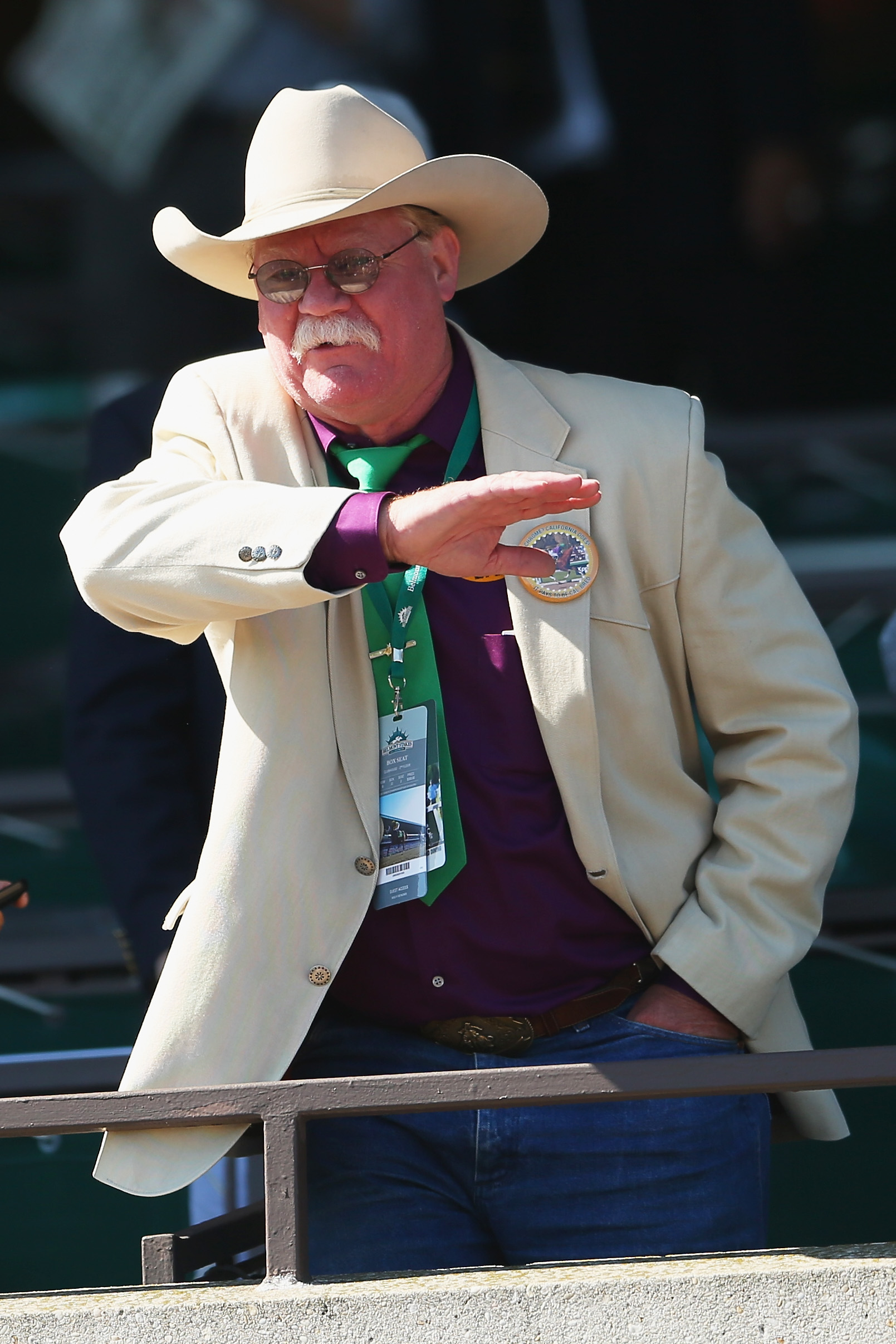 California Chrome owner flips out after Belmont Stakes