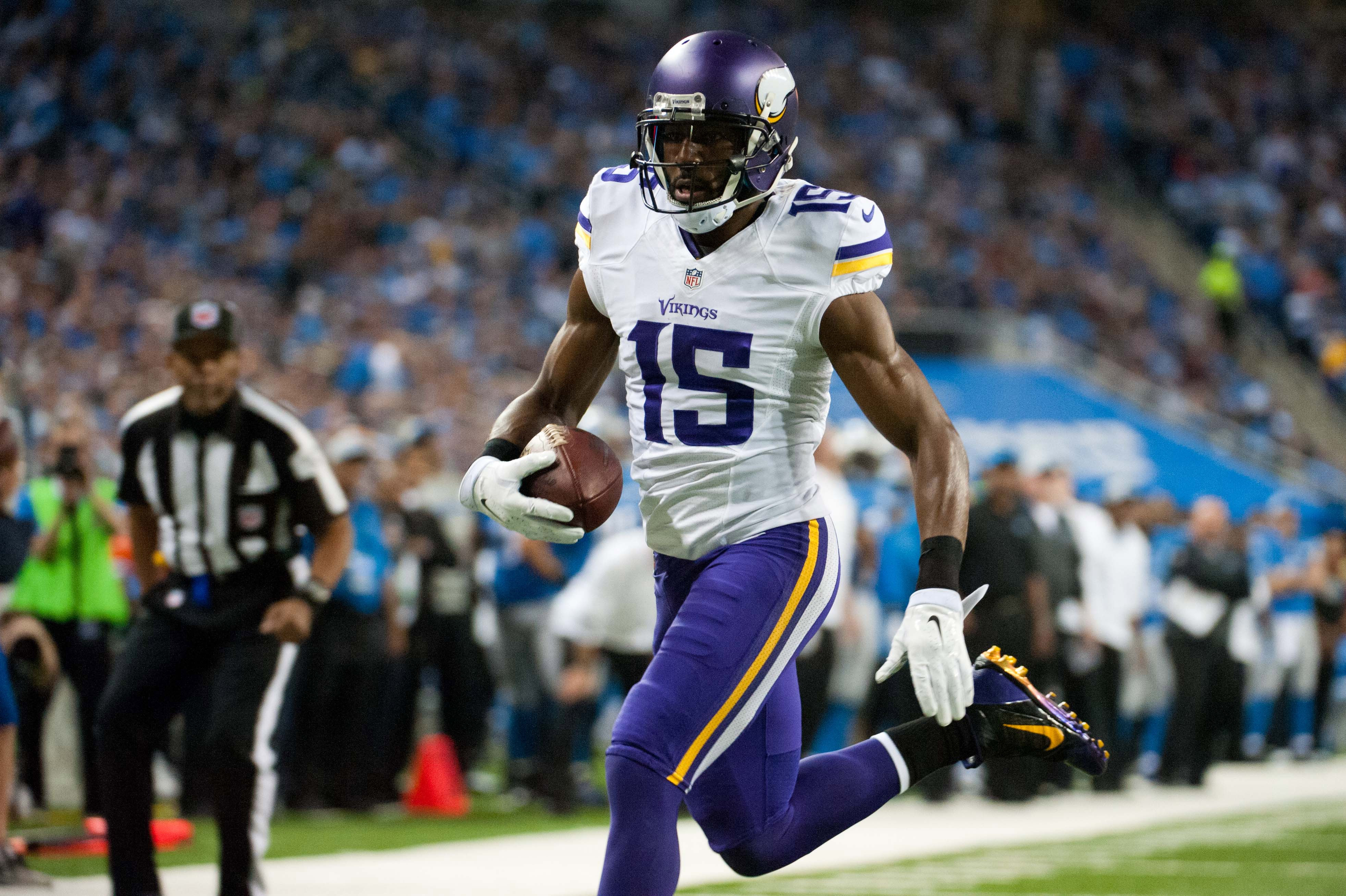 Vikings let receiver Jennings go after Wallace trade