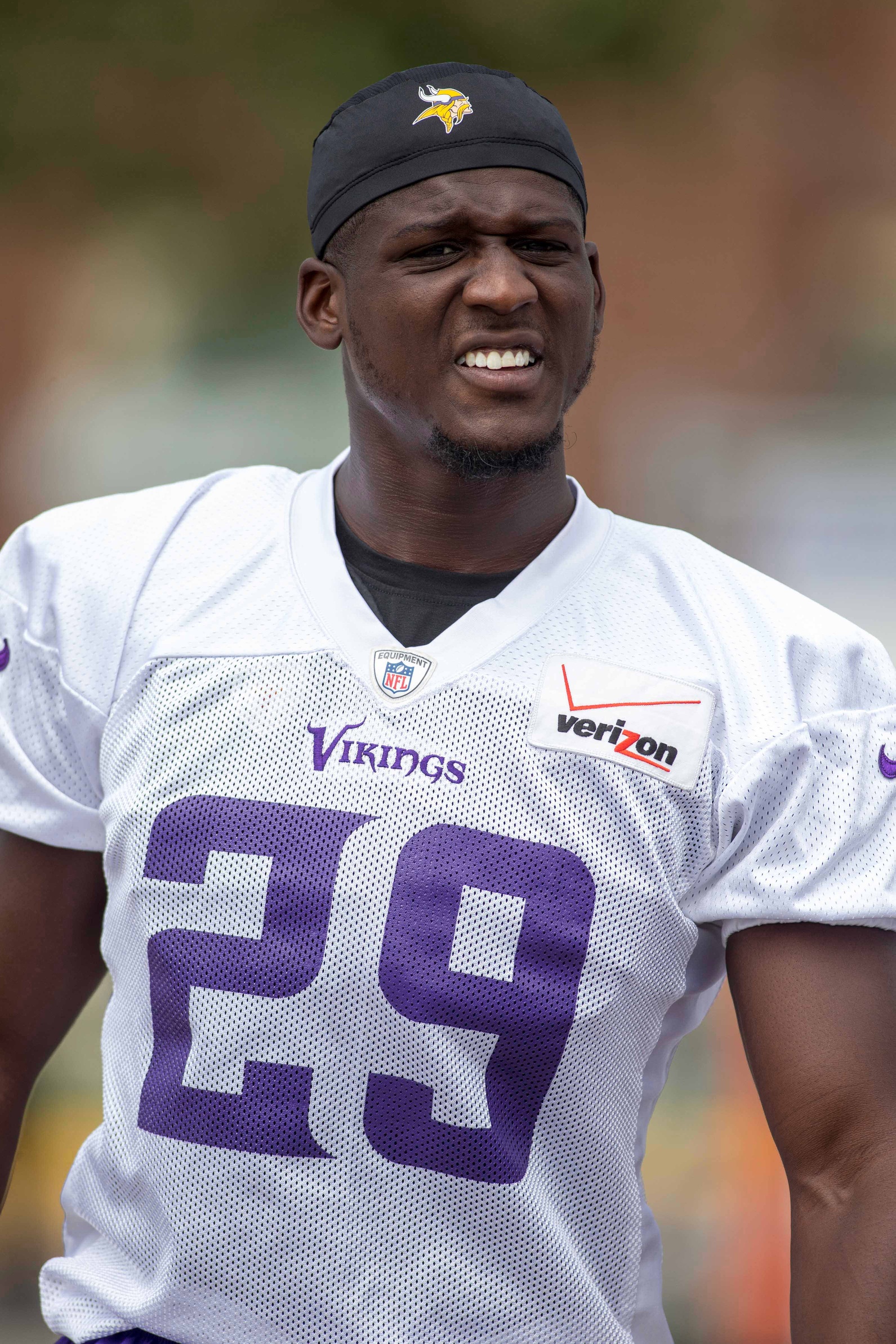 Minnesota Vikings cornerback Xavier Rhodes (29) tries to bring