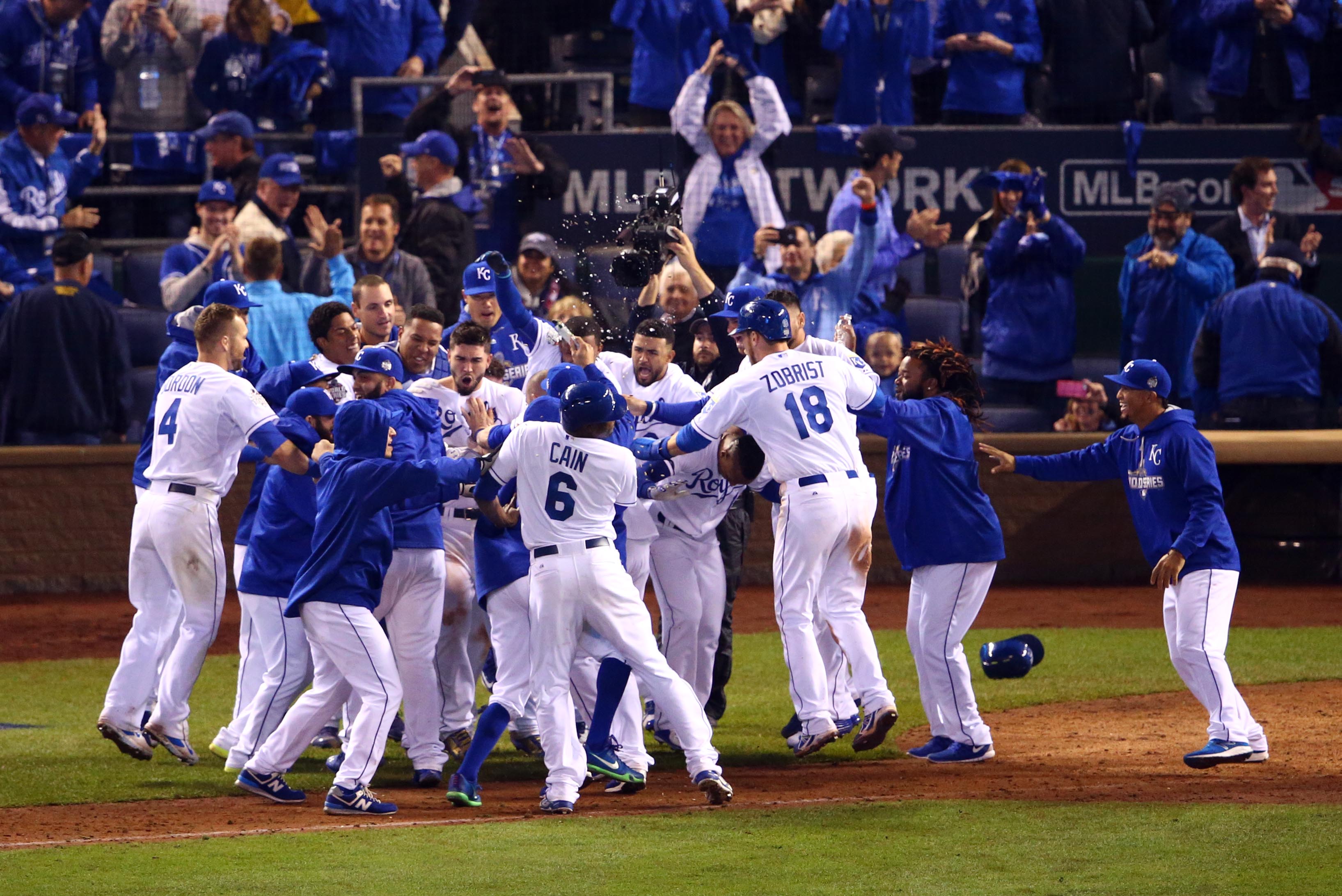 Kansas City Royals' Eric Hosmer (35) celebrates with teammate