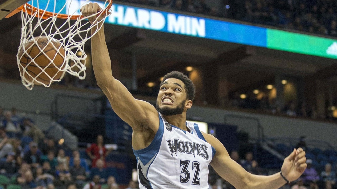 Timberwolves' Towns is unanimous Rookie of the Year pick