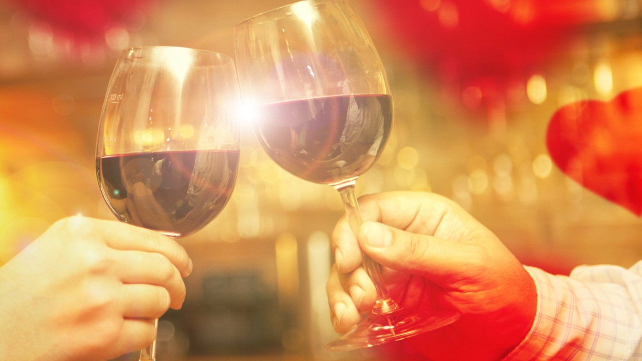 Couples Who Drink Are Happier According To A New Study recommend Couples Who Drink Are Happier According To A New Study recommend