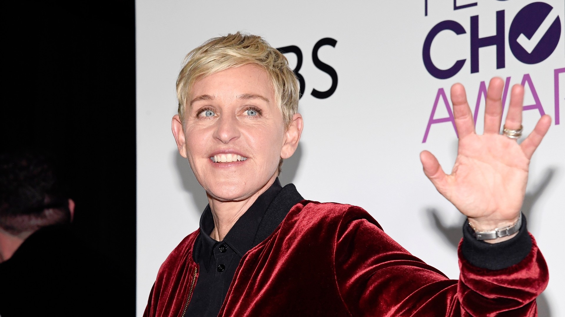 Watch Ellen T College Scholarships To An Entire Senior Class