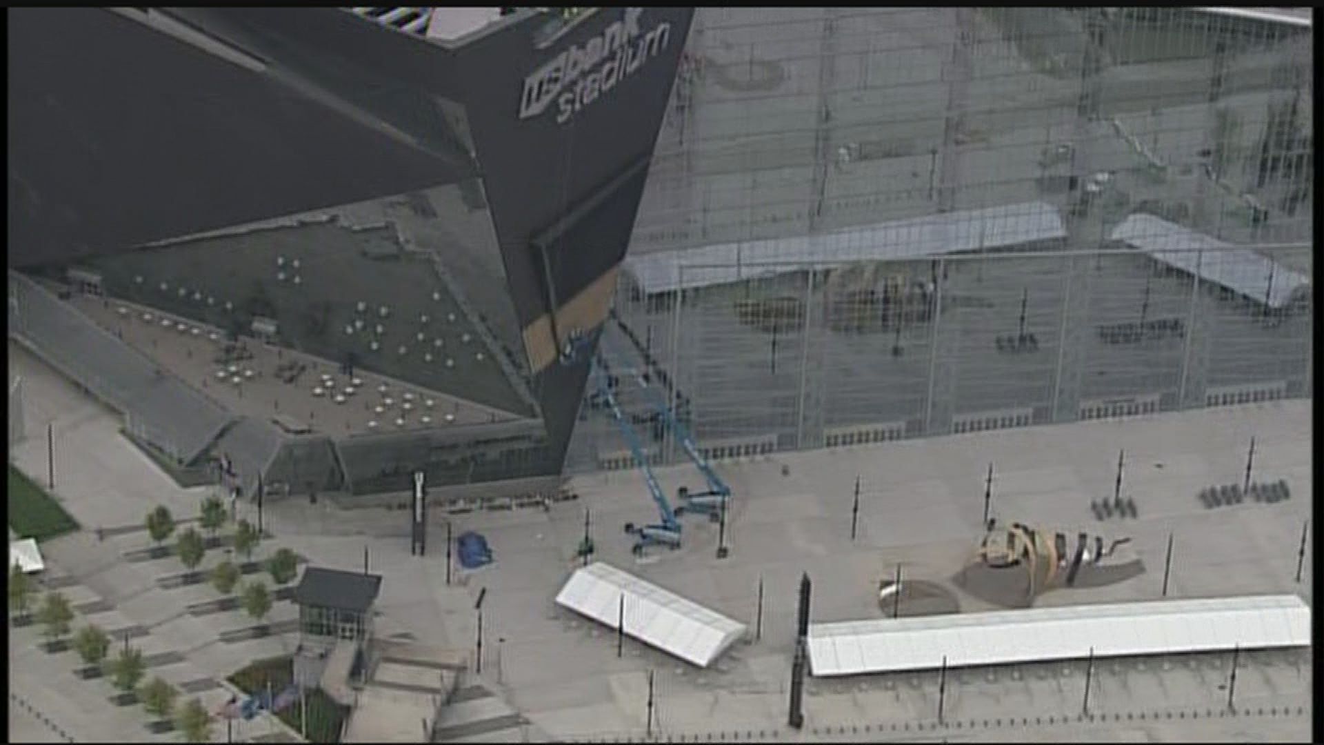 Panel repair work continuing on Minnesota Vikings stadium