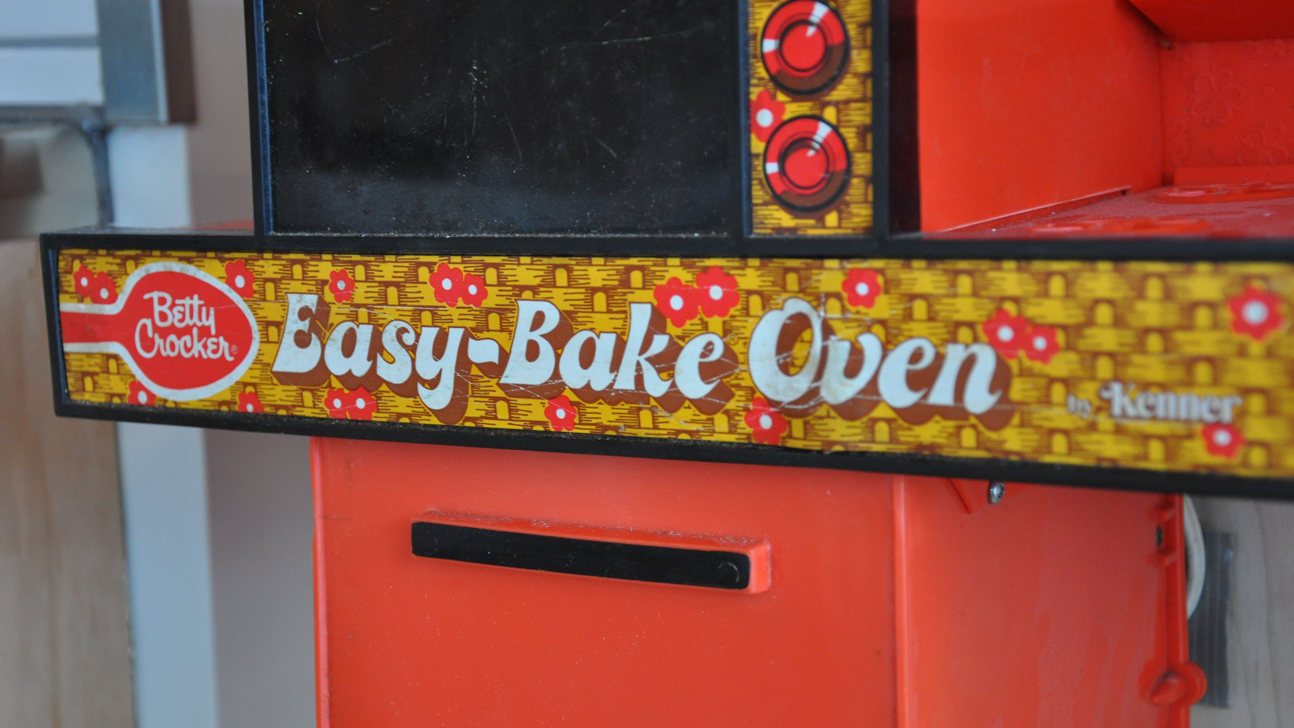 Easy Bake Ovens Inspire Owner Of New Mpls Bakery 