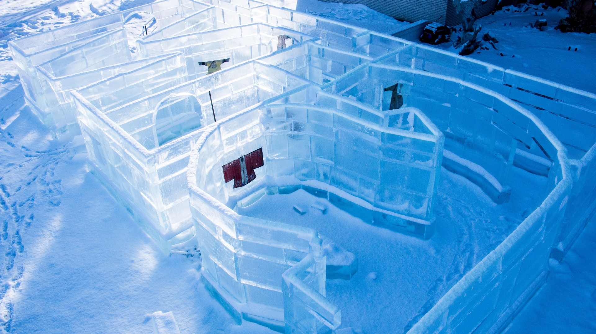 kare11.com | Get lost in MIA's winter ice maze